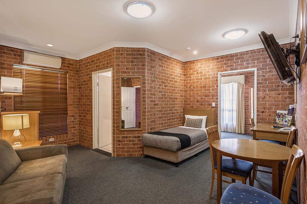 Akuna Motor Inn And Apartments Dubbo Zewnętrze zdjęcie
