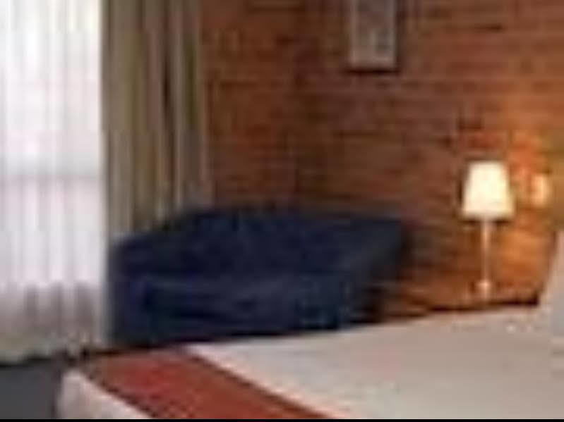 Akuna Motor Inn And Apartments Dubbo Zewnętrze zdjęcie