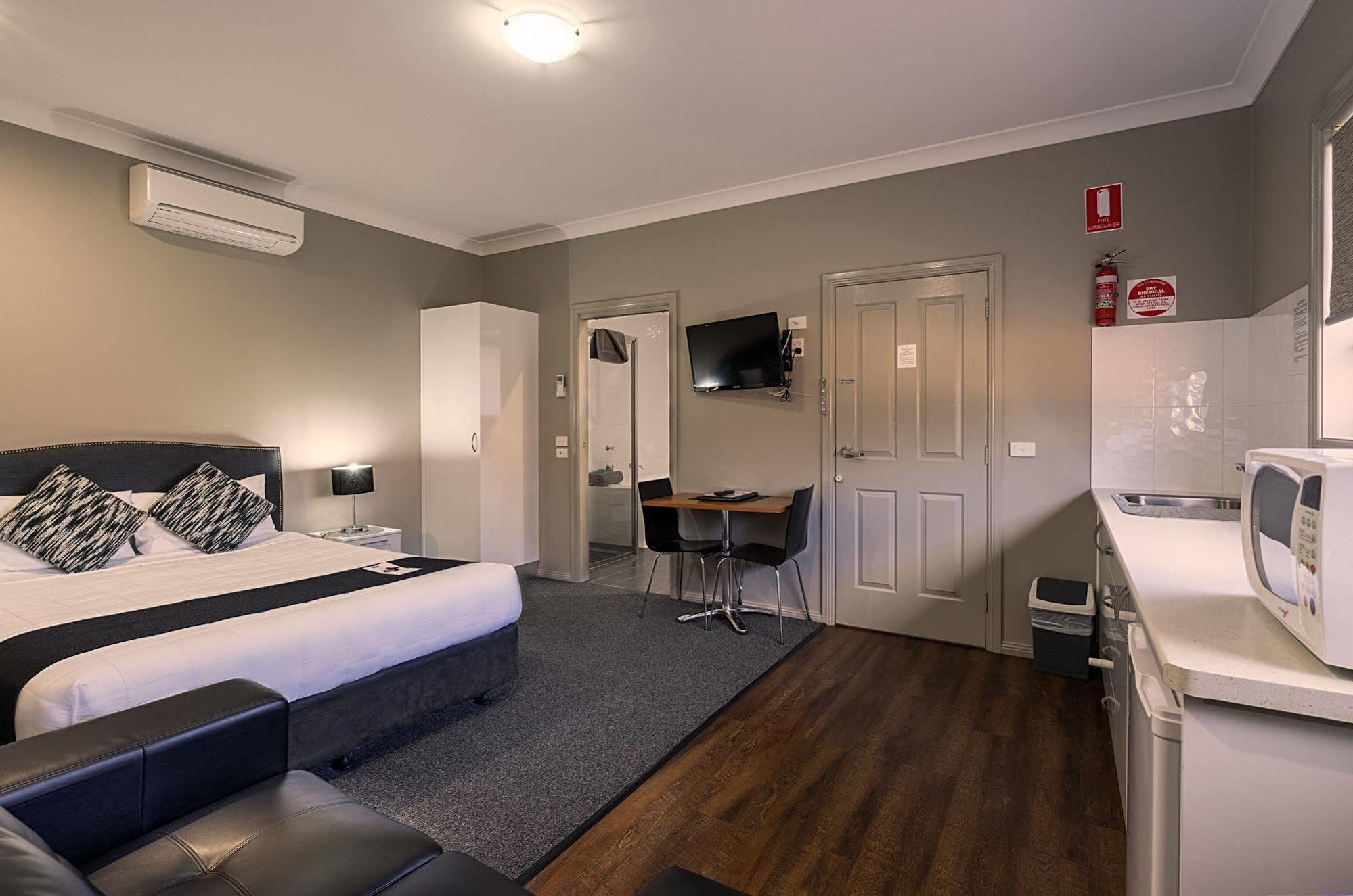 Akuna Motor Inn And Apartments Dubbo Zewnętrze zdjęcie