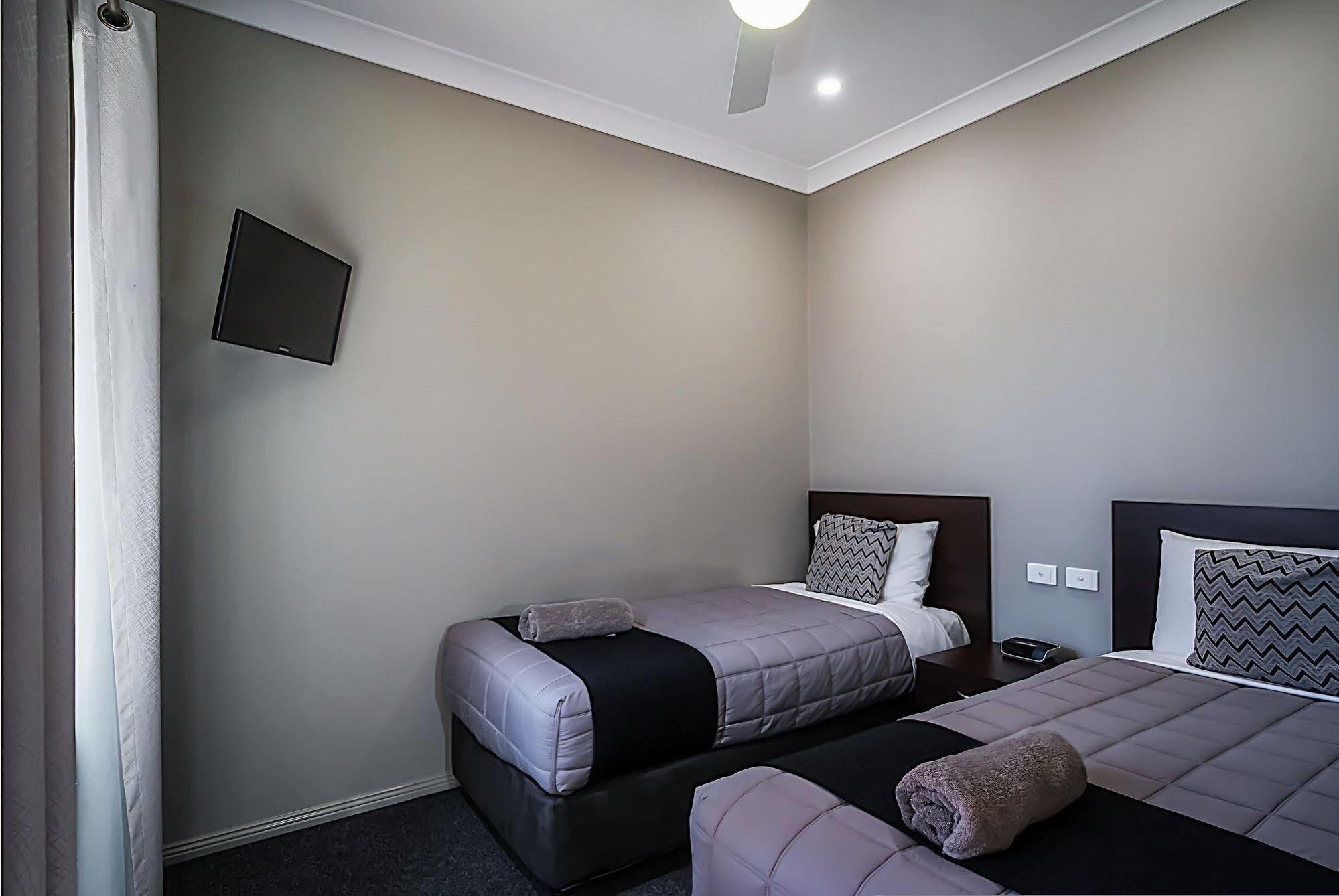 Akuna Motor Inn And Apartments Dubbo Zewnętrze zdjęcie