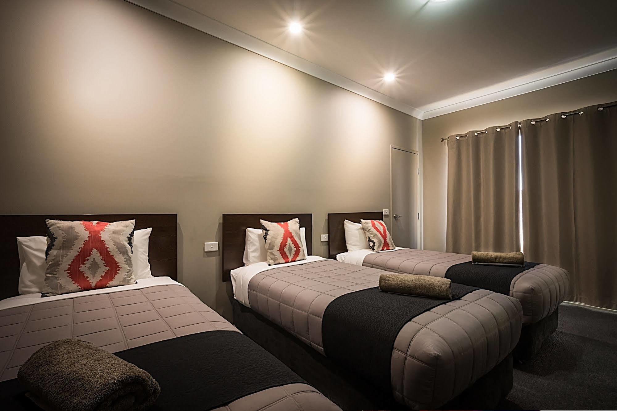 Akuna Motor Inn And Apartments Dubbo Zewnętrze zdjęcie