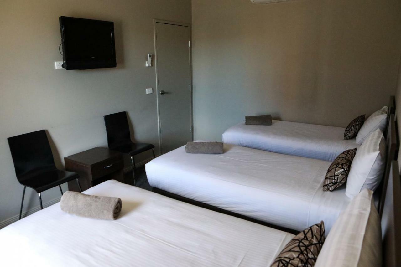 Akuna Motor Inn And Apartments Dubbo Zewnętrze zdjęcie