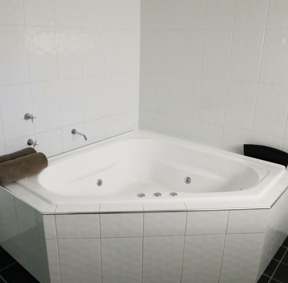 Akuna Motor Inn And Apartments Dubbo Zewnętrze zdjęcie