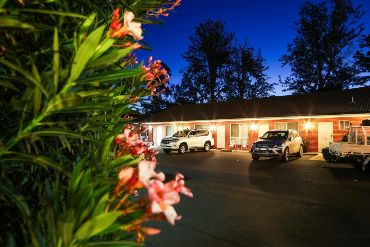Akuna Motor Inn And Apartments Dubbo Zewnętrze zdjęcie