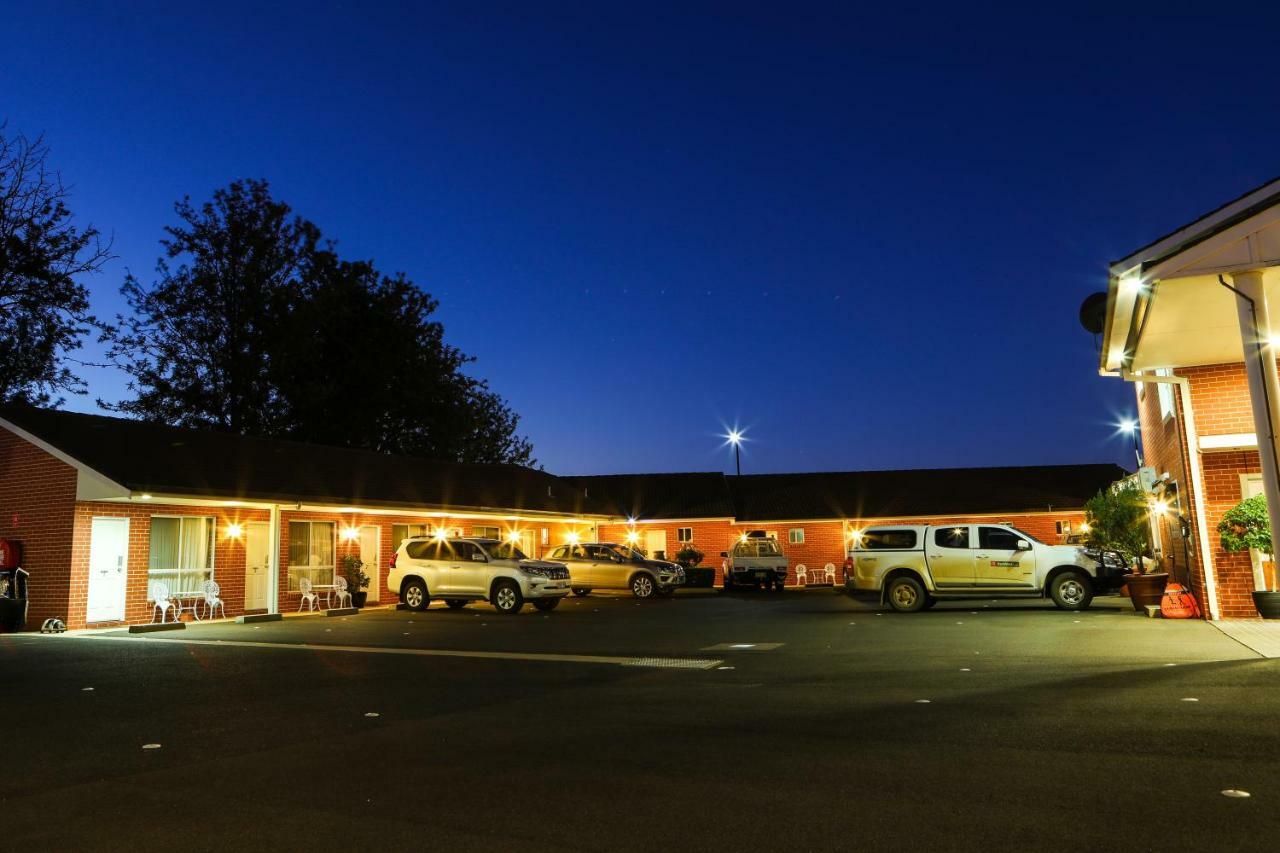 Akuna Motor Inn And Apartments Dubbo Zewnętrze zdjęcie