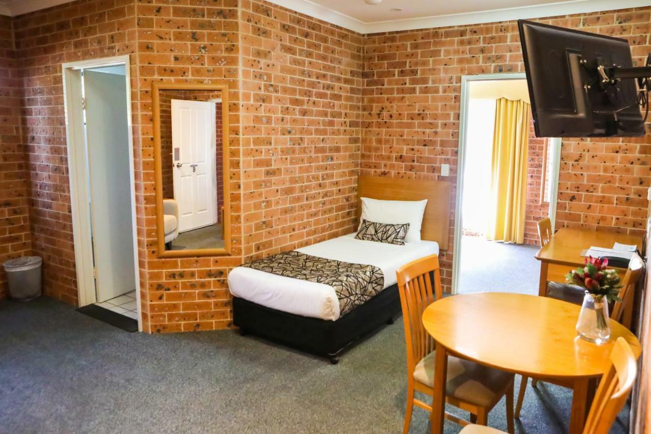 Akuna Motor Inn And Apartments Dubbo Zewnętrze zdjęcie